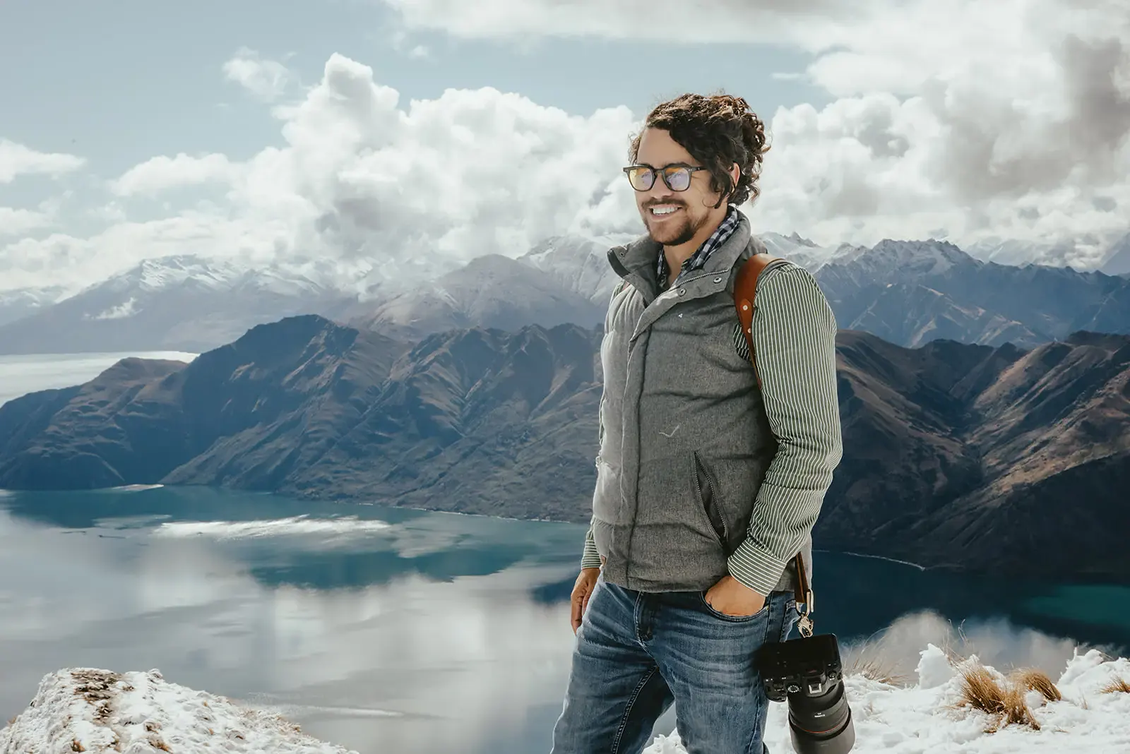 Cristian Batista with his camera on Coromandel Peak, Wanaka