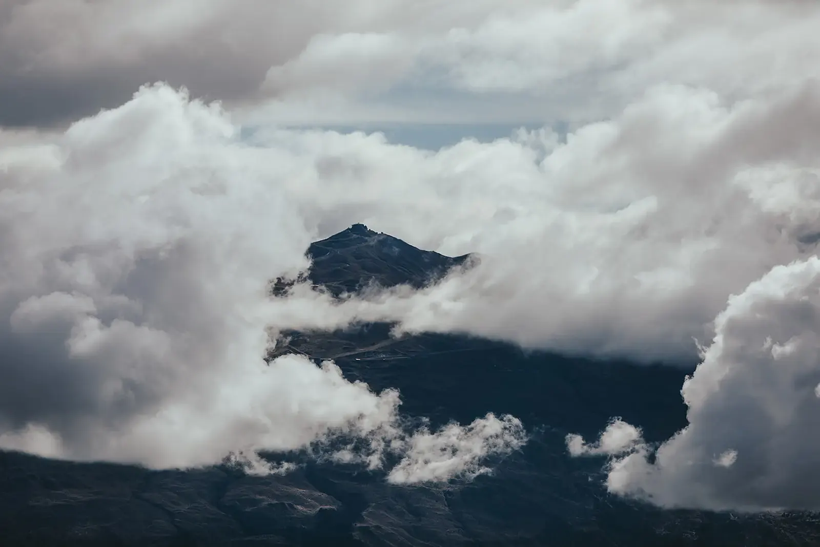 Deer Park Heights summit rising through the clouds